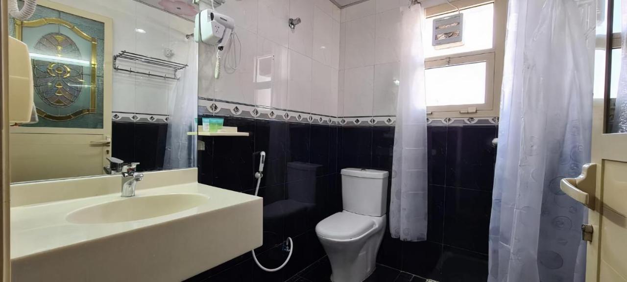 Al Nakheel Hotel Apartments Рас-ель-Хайма Екстер'єр фото