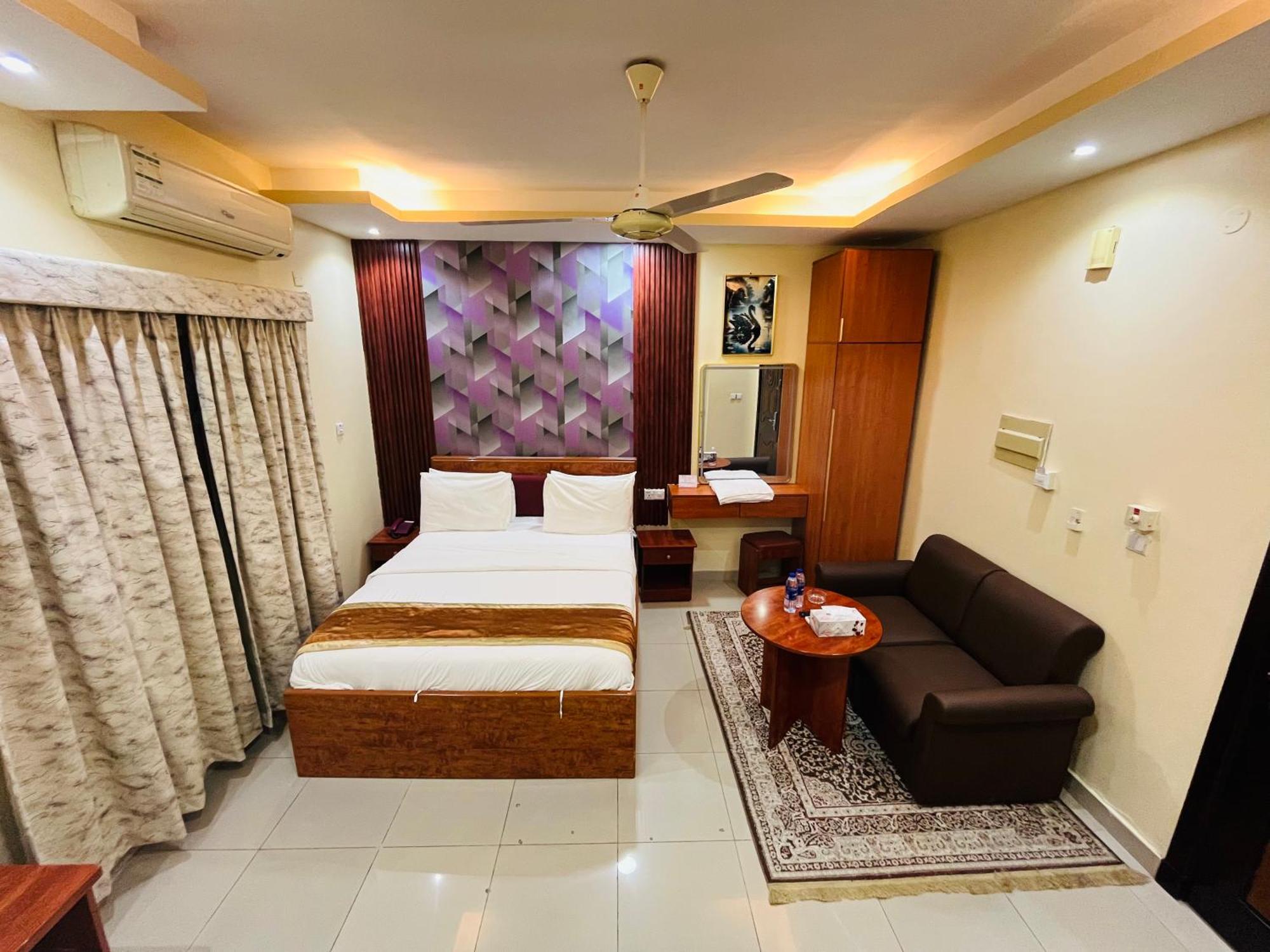 Al Nakheel Hotel Apartments Рас-ель-Хайма Екстер'єр фото