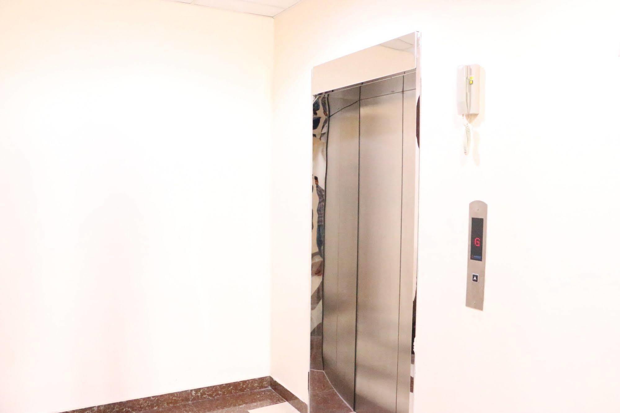 Al Nakheel Hotel Apartments Рас-ель-Хайма Екстер'єр фото