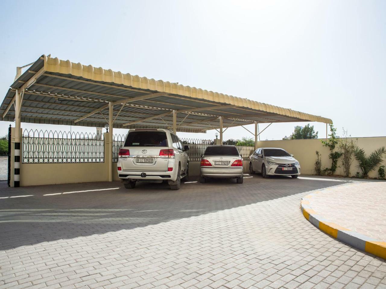 Al Nakheel Hotel Apartments Рас-ель-Хайма Екстер'єр фото